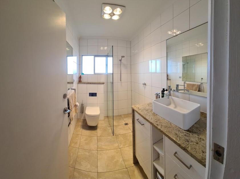 Acushla Accommodation Esplanade Living Self Check-In Self Check-Out West Beach Экстерьер фото