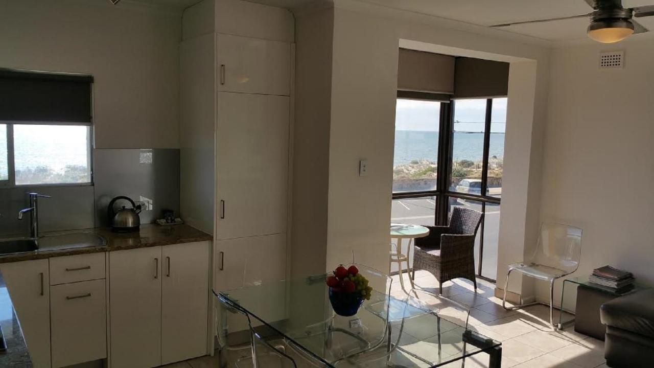 Acushla Accommodation Esplanade Living Self Check-In Self Check-Out West Beach Экстерьер фото