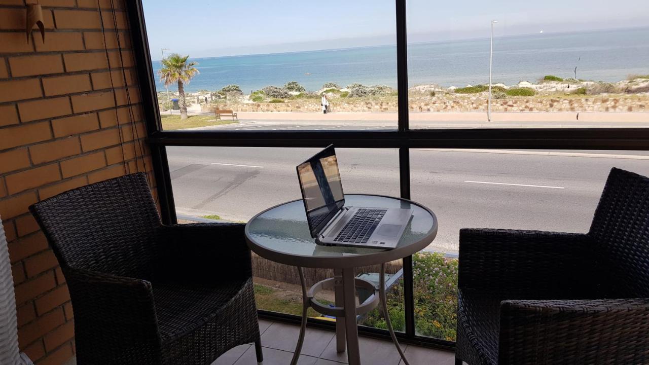 Acushla Accommodation Esplanade Living Self Check-In Self Check-Out West Beach Экстерьер фото